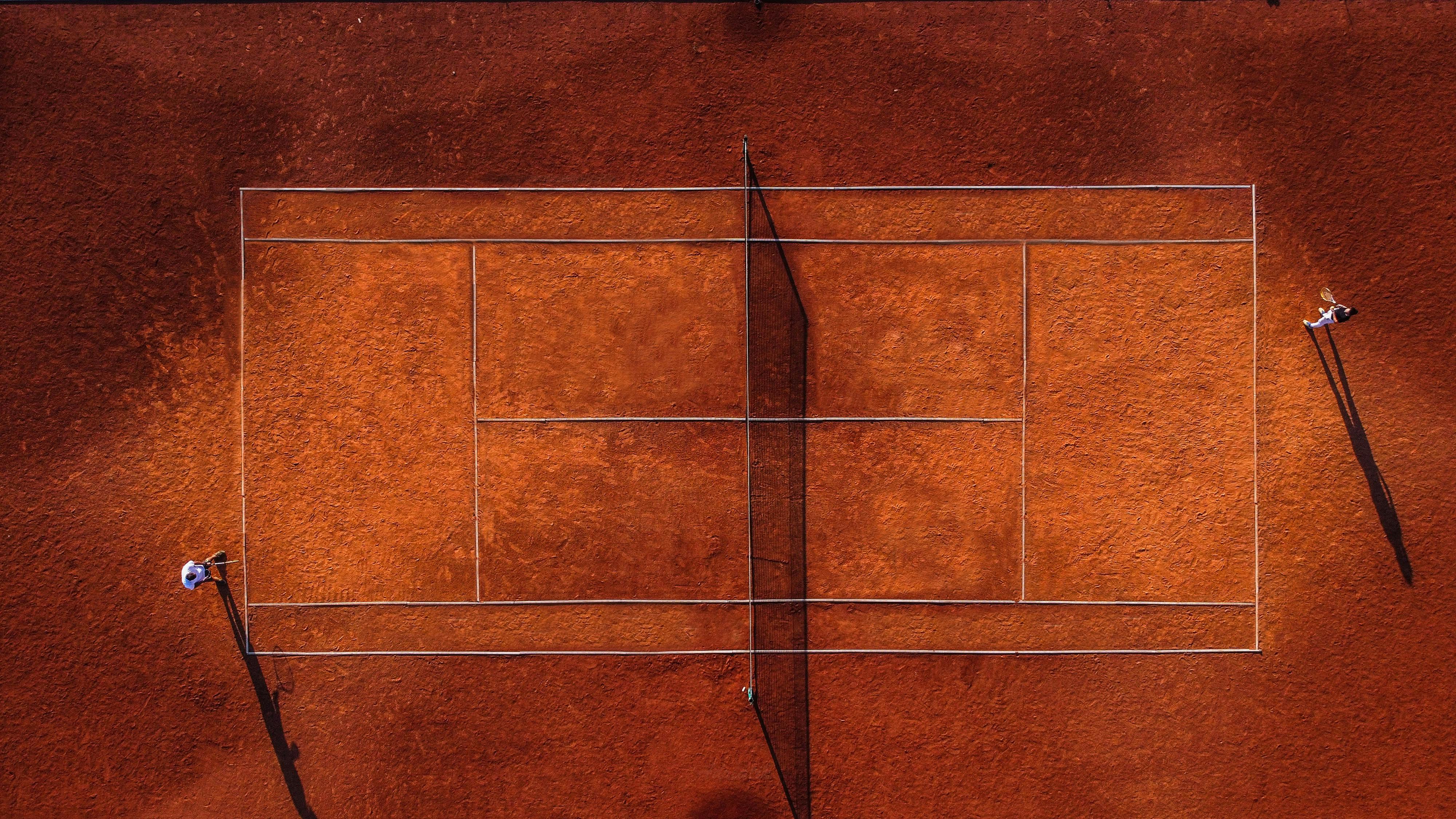 Clay tennis court… learn how to move on clay 